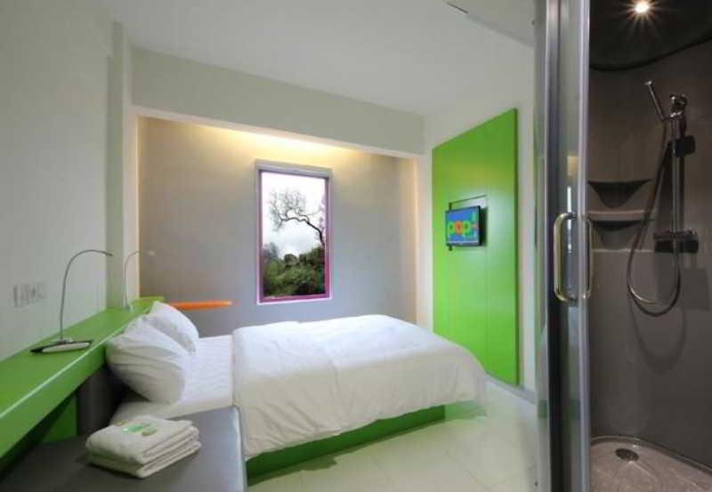 Pop! Hotel Tebet Jakarta Exteriör bild
